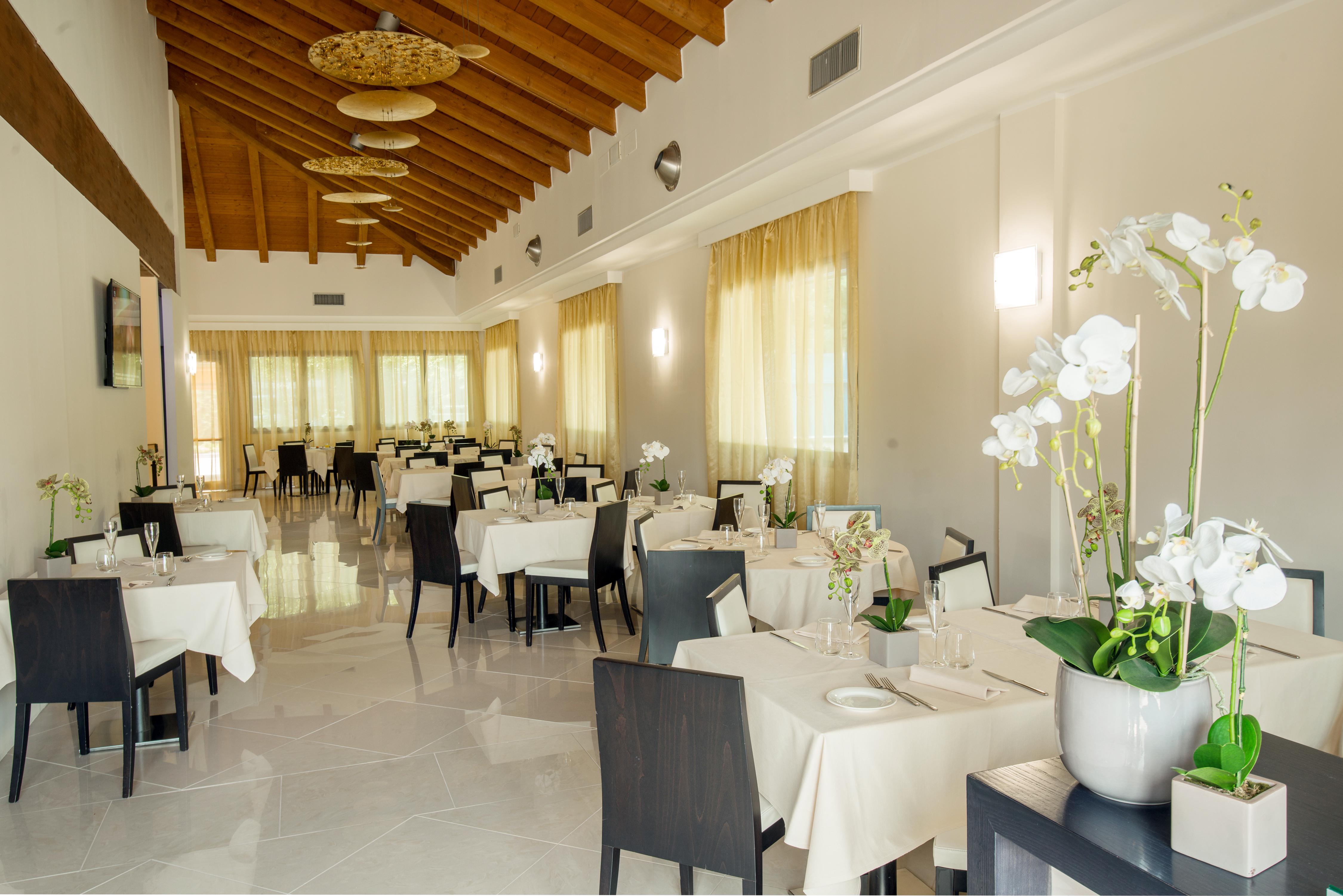 Hotel As Sempione Fiera 4*